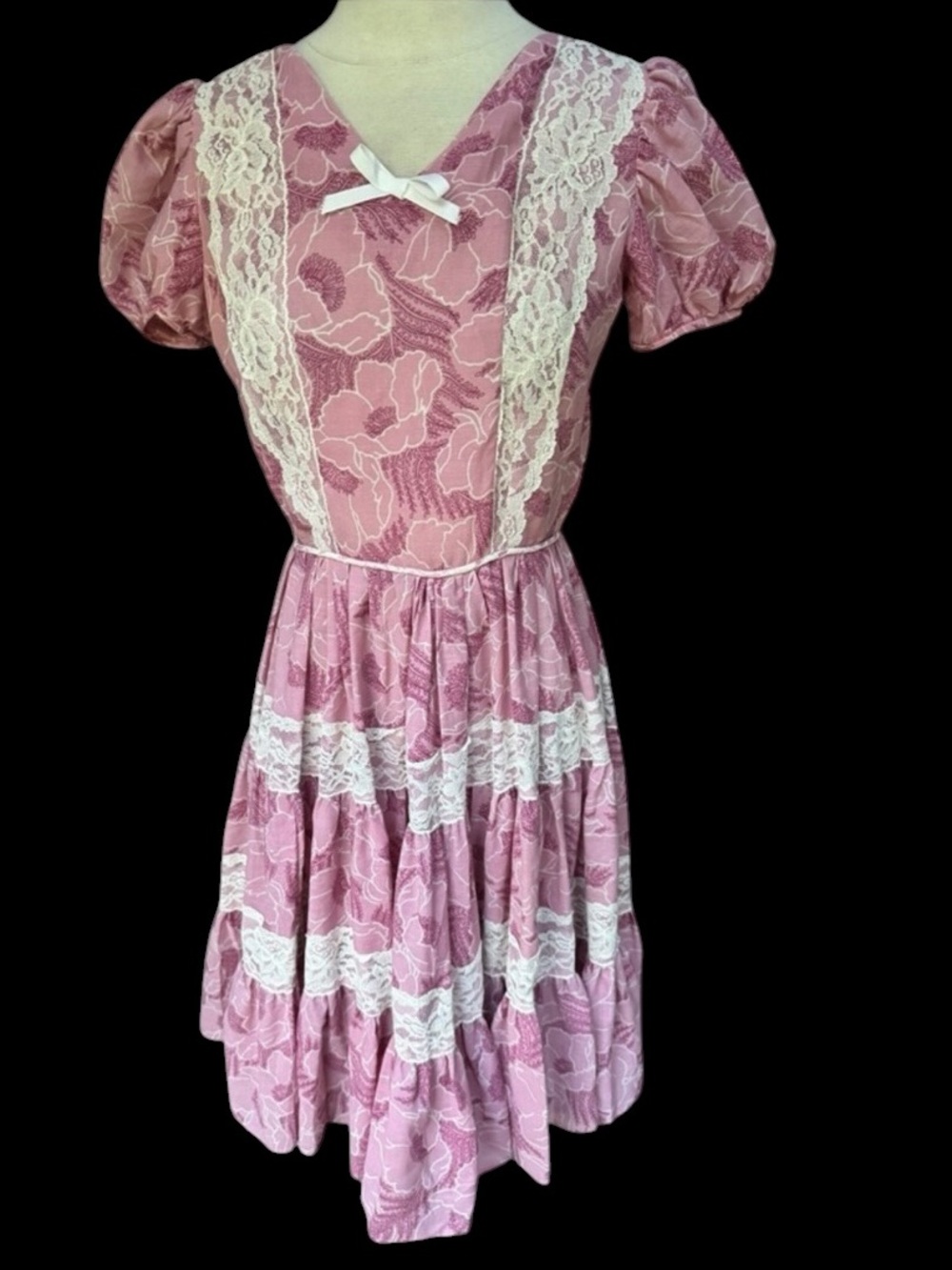 1950s/Early 60s Fitted Bodice, Delicate‎ Lace Trim, Prairie/Western Dress